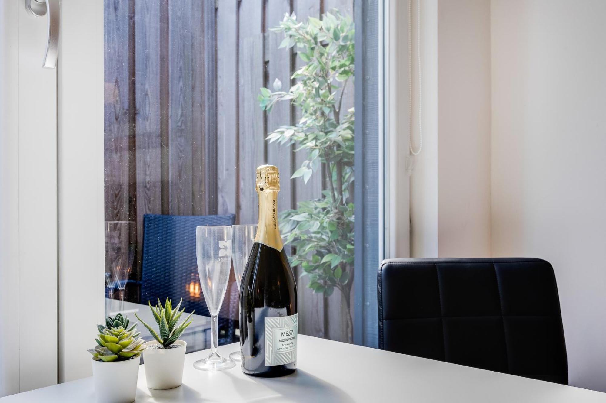 Apartment Luxe Wellness With Jacuzzi And Sauna